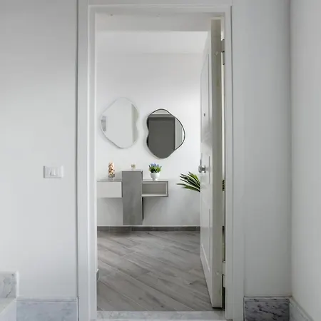 Erasmo Luxury, 巴勒莫