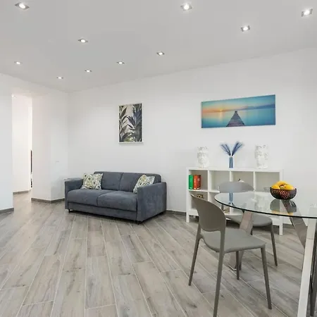 公寓 Erasmo Luxury, *