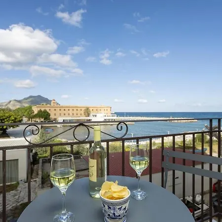 Erasmo Luxury, 巴勒莫