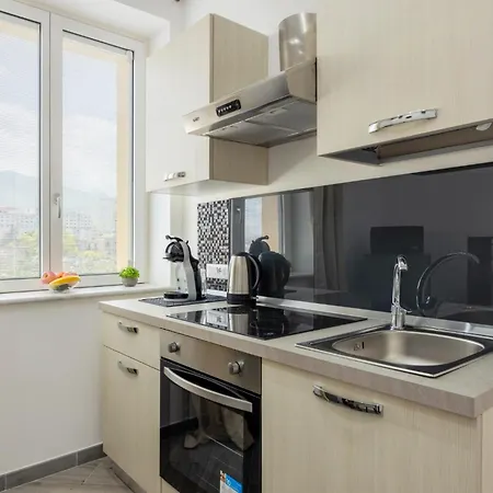 Erasmo Luxury ,centro Storico Apartment
