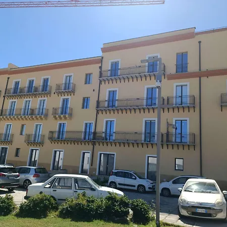 Erasmo Luxury, 公寓 *